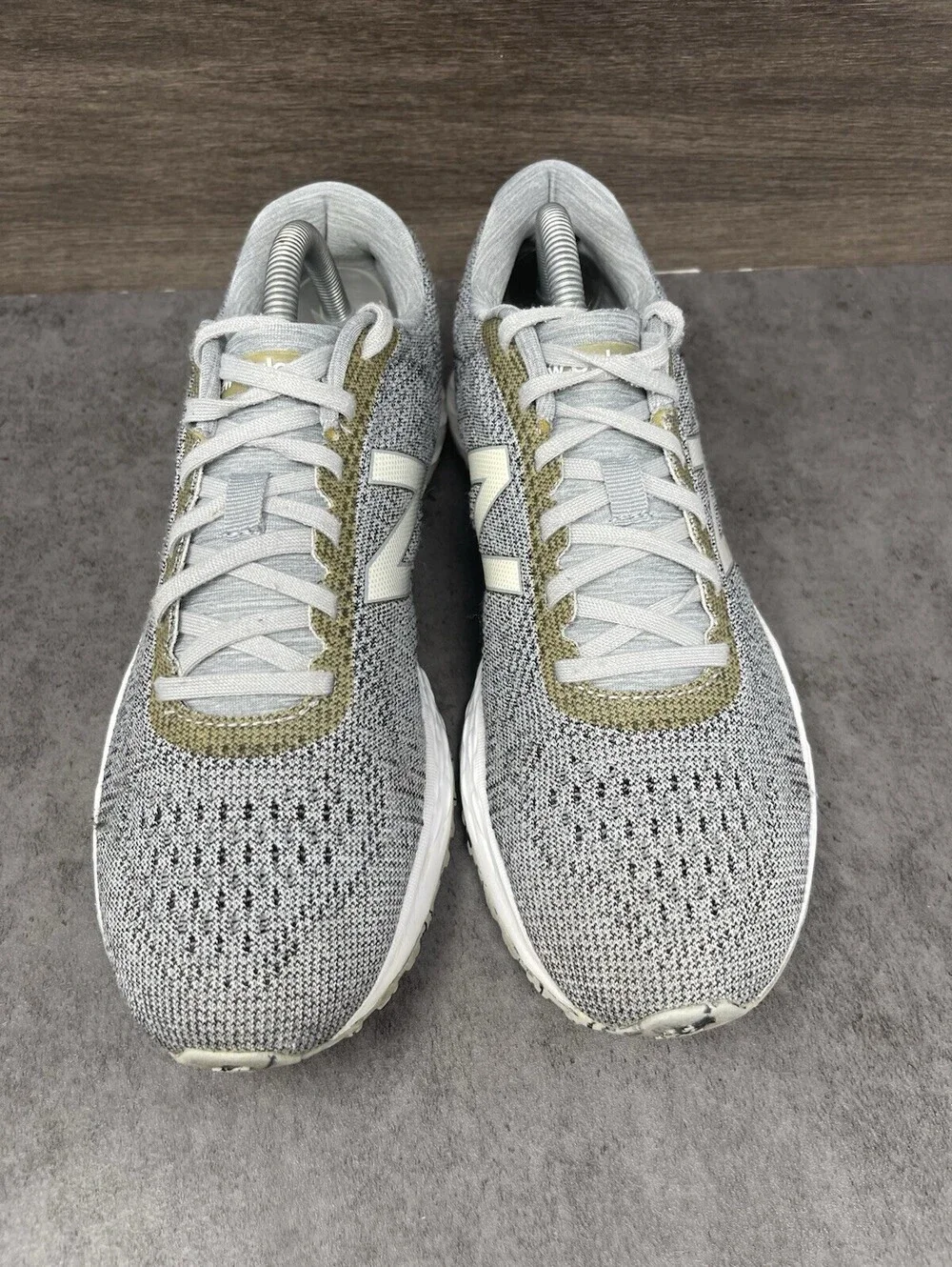 New Balance Fresh Foam Arishi Running Shoes Womens Size 9.5 Grey Athletic Traine